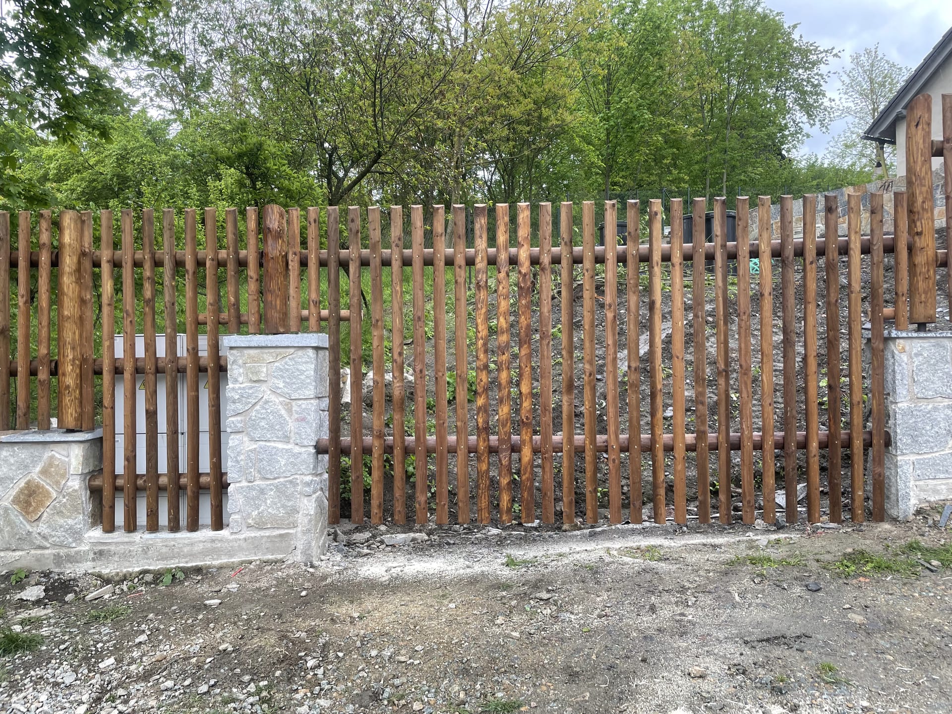 Obrázek 2 / Dřevěné ploty - strojně frézované   - realizace Cítkov 5-2021